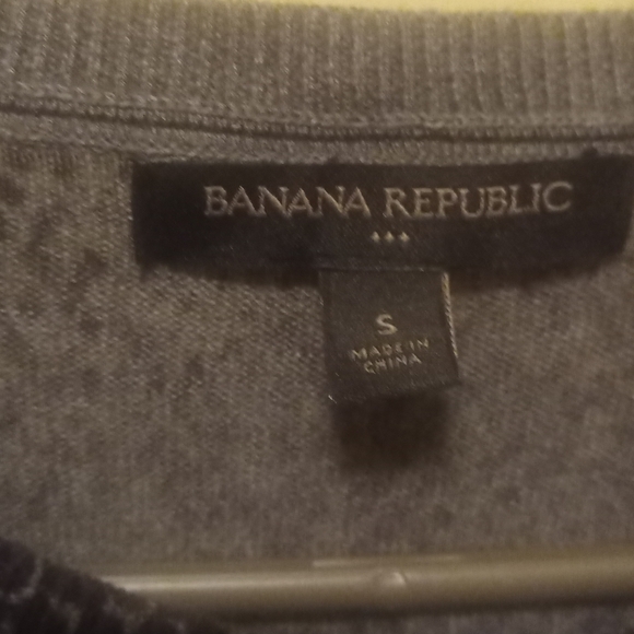 Banana Republic Snakeskin Cardigan Size Small - Picture 2 of 2